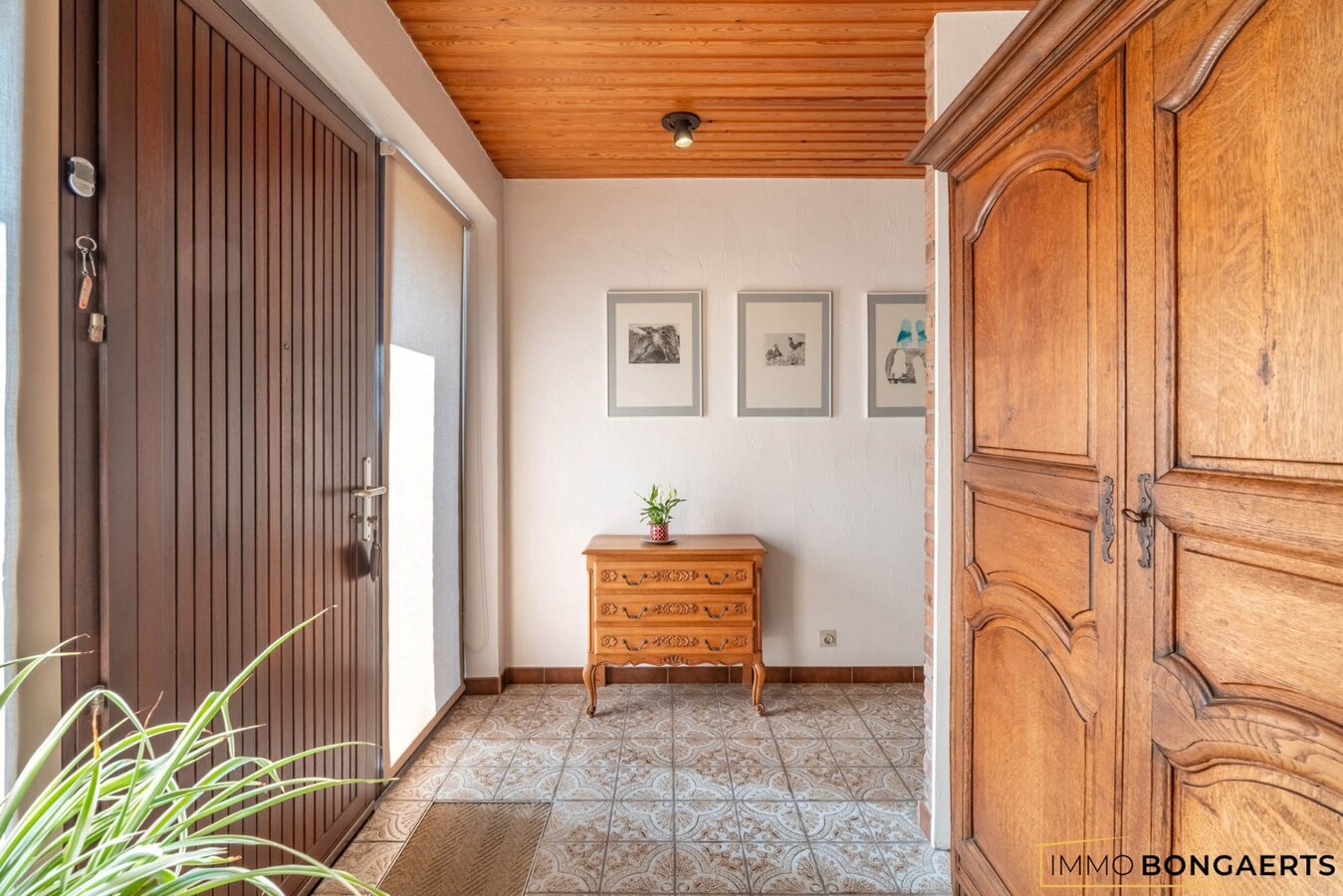 Ruime woning met 4 slaapkamers, tuin en garage in Opglabbeek. 