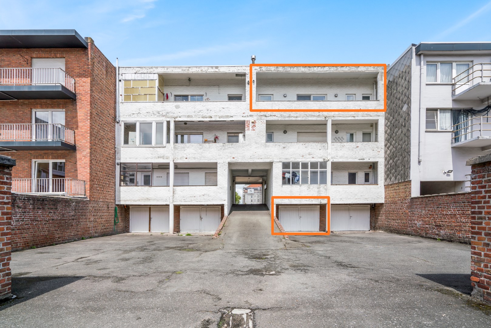 Bemeubeld appartement met 2 slaapkamers en garagebox 