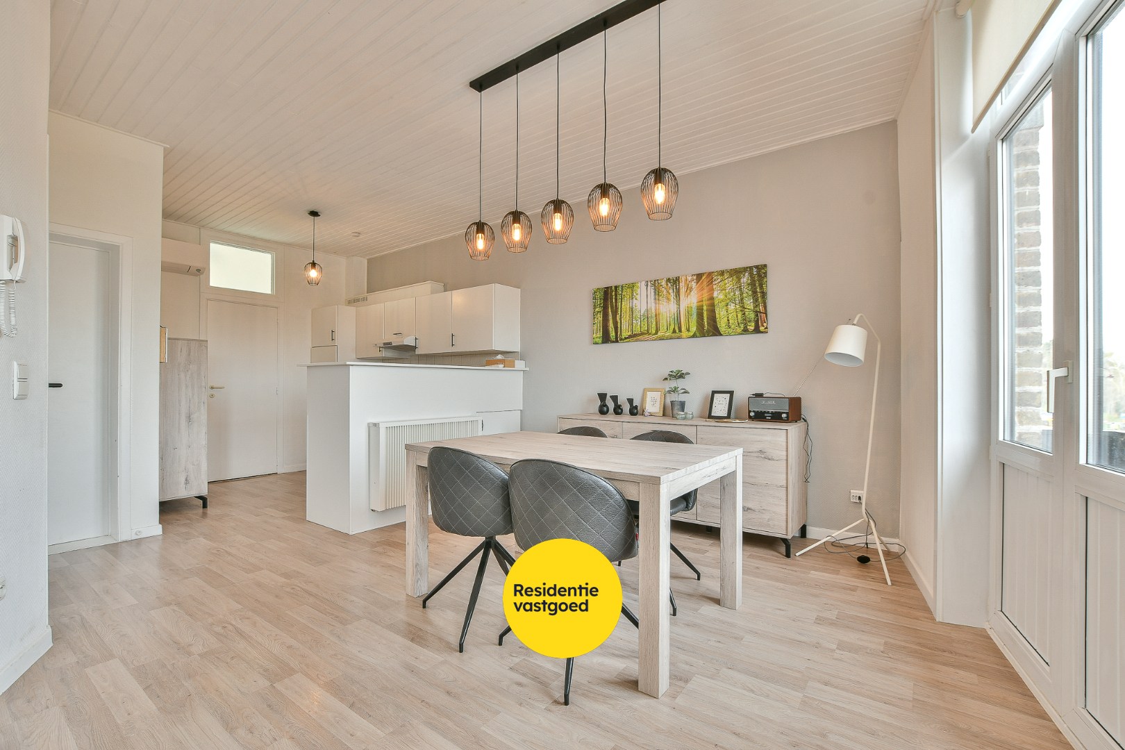 Karaktervol éénslaapkamerappartement in hartje De Haan - energiezuinig &amp; lichtrijk 