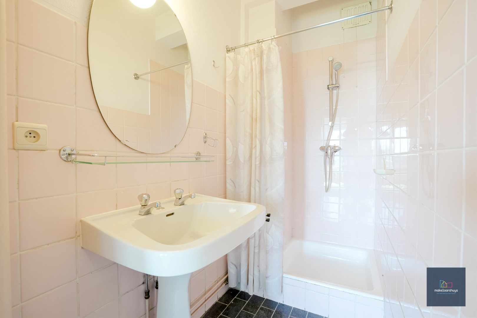 Mooi 3 slaapkamerappartement met  terras en parkeerplaats te Residentie Rijsenberg 