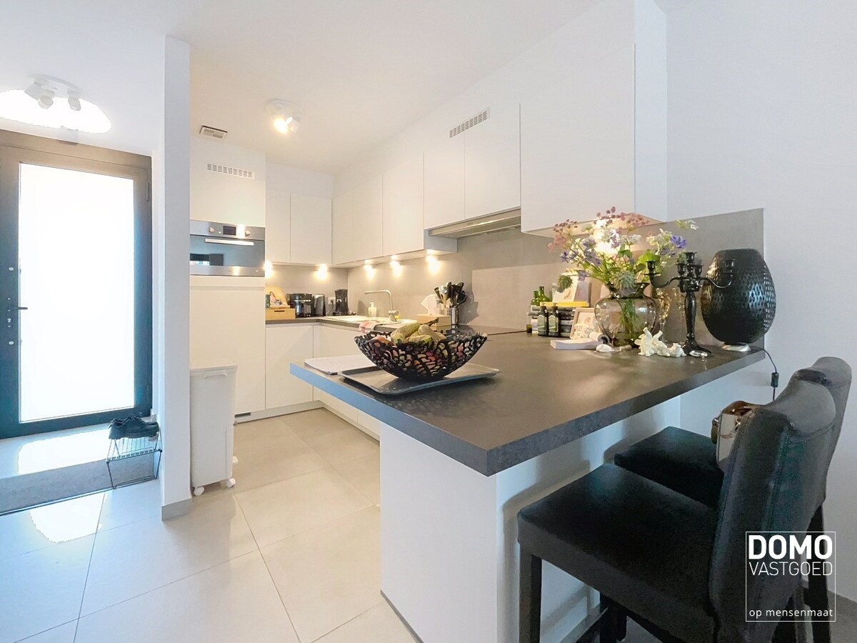 RECENT NIEUWBOUW APPARTEMENT MET 2 SLAAPKAMERS, RUIME BERGING &amp; AUTOSTANDPLAATS TE DIEPENBEEK 