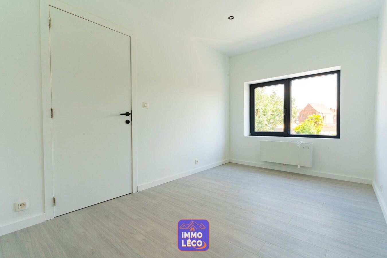 Maison rénovée en 2024 avec jardin. 