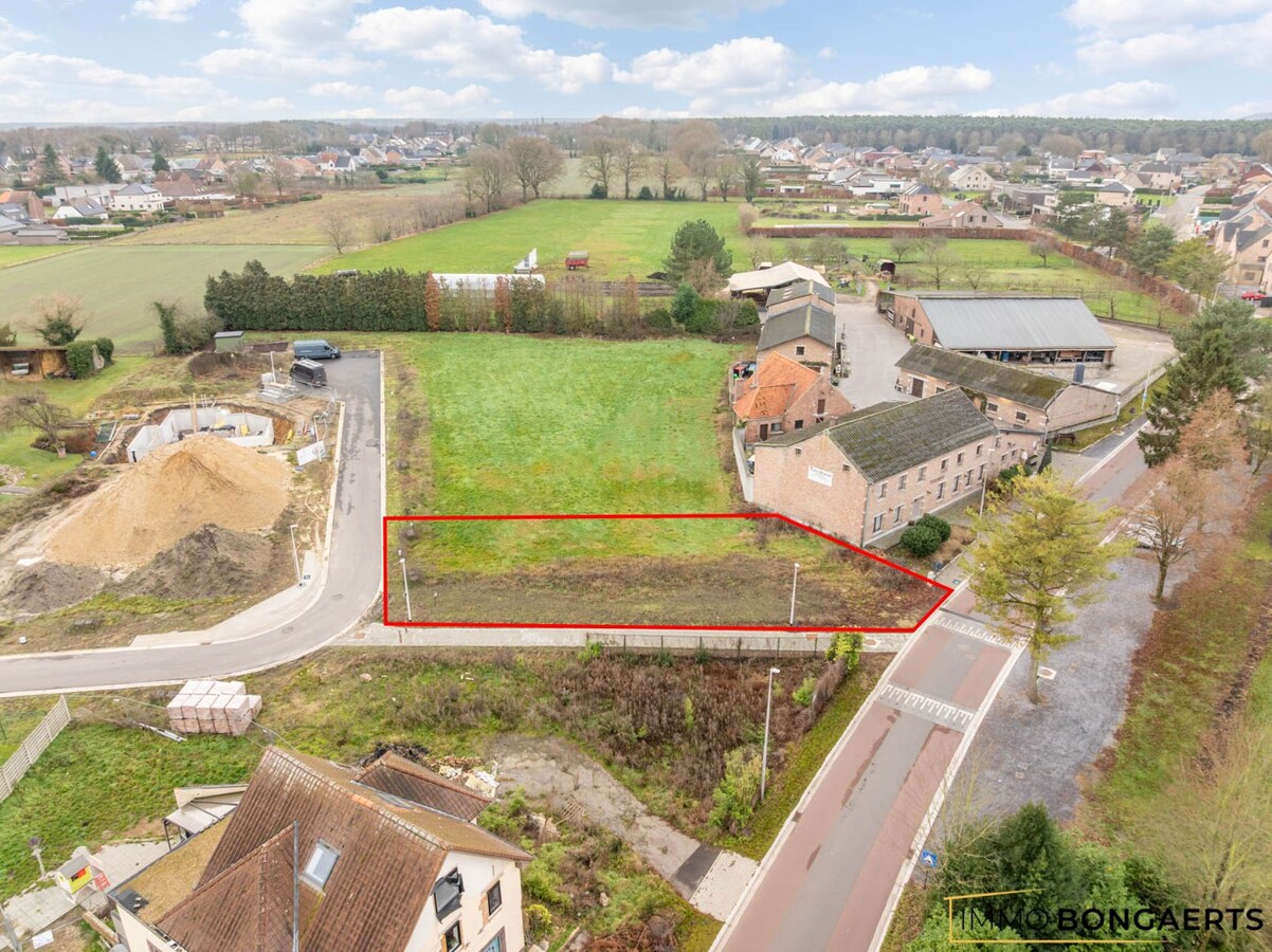 Bouwgrond voor halfopen bebouwing 