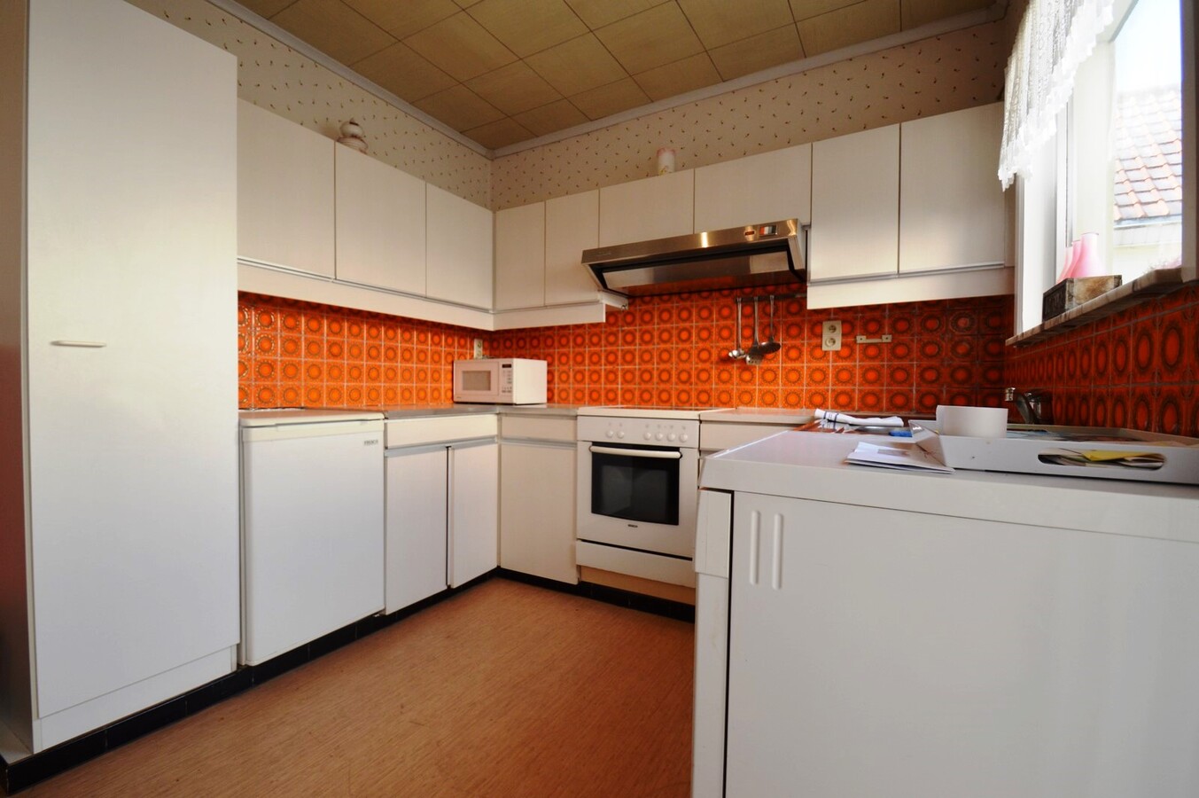 Volumineuze woning met garage vlakbij het centrum - Zelzate 