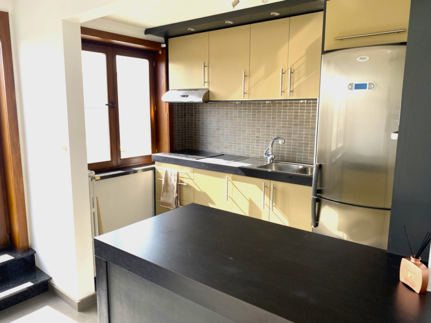 Prachtig dakappartement met 1 slaapkamer - JVB251919 