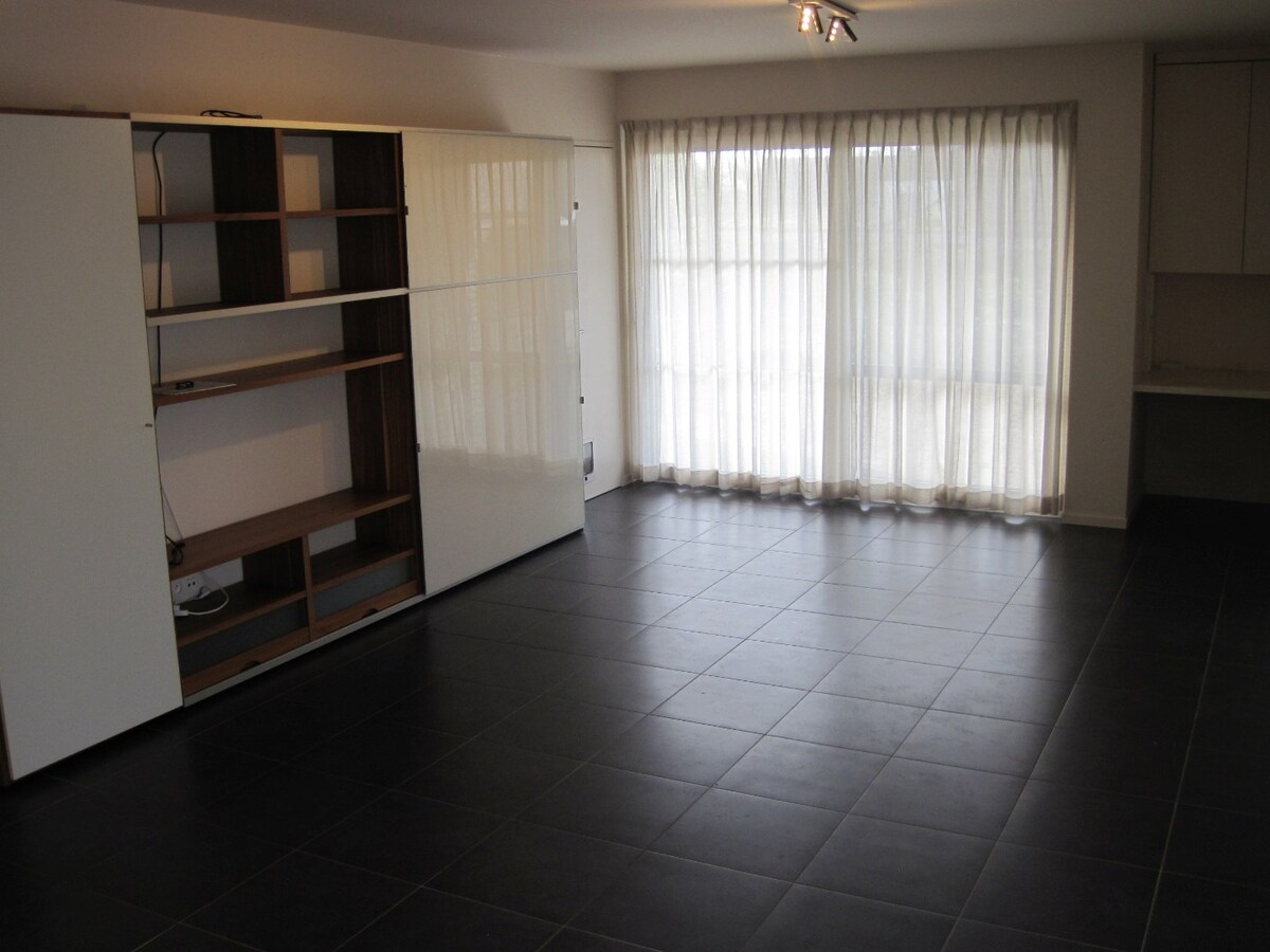 Hedendaags 2-slpk-appartement met groot terras 