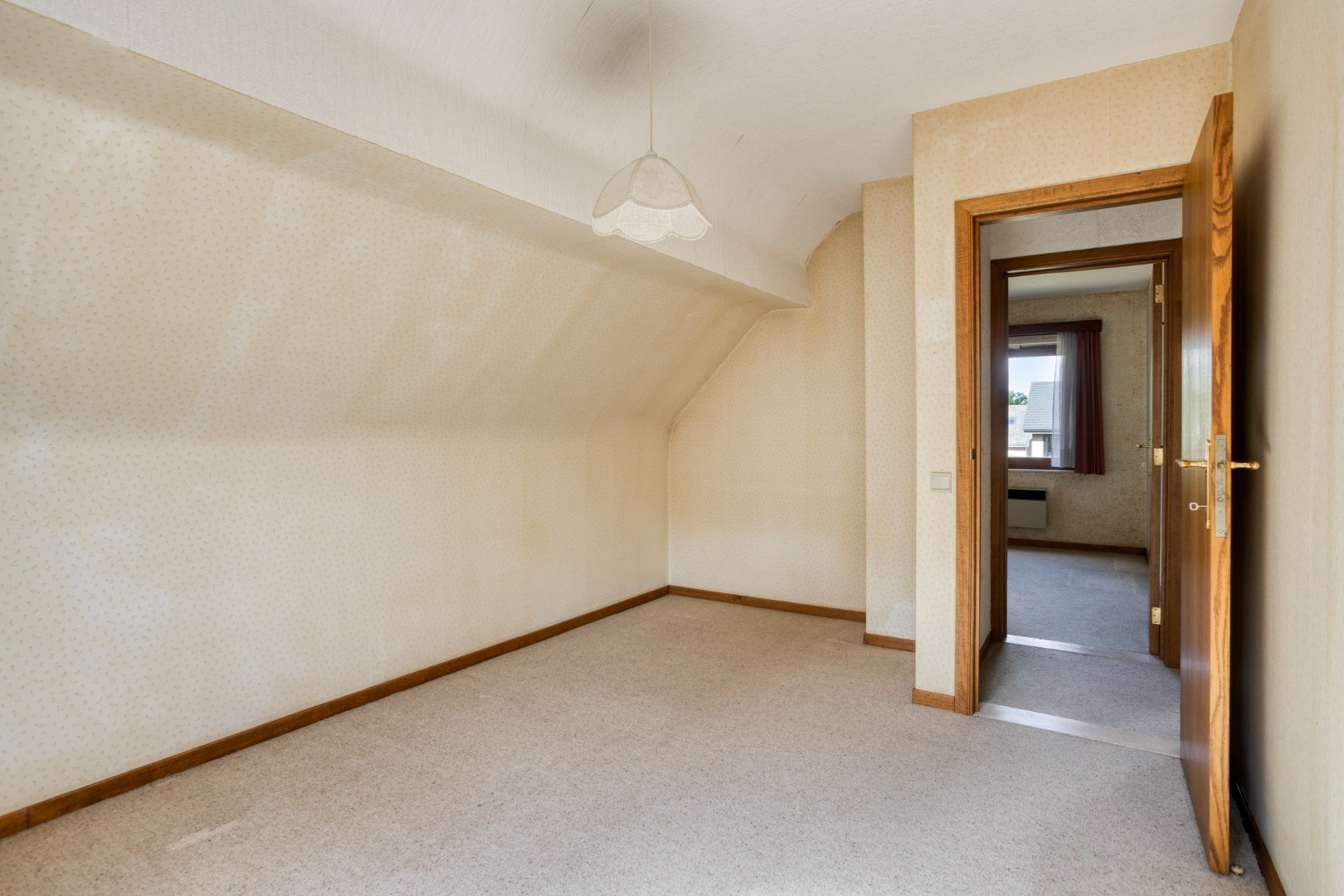 Ruime gezinswoning met grote tuin op perceel van 10a 29ca in Oud-Heverlee – bewoonbare opp. 226 m² 