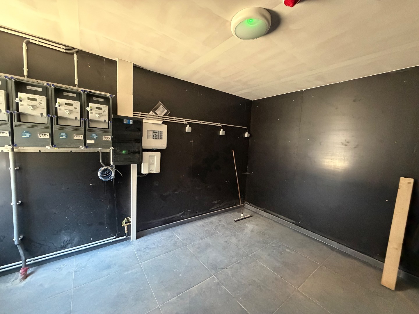 Nieuwbouw gelijkvloers appartement met 2 slaapkamers te huur in centrum Geel 
