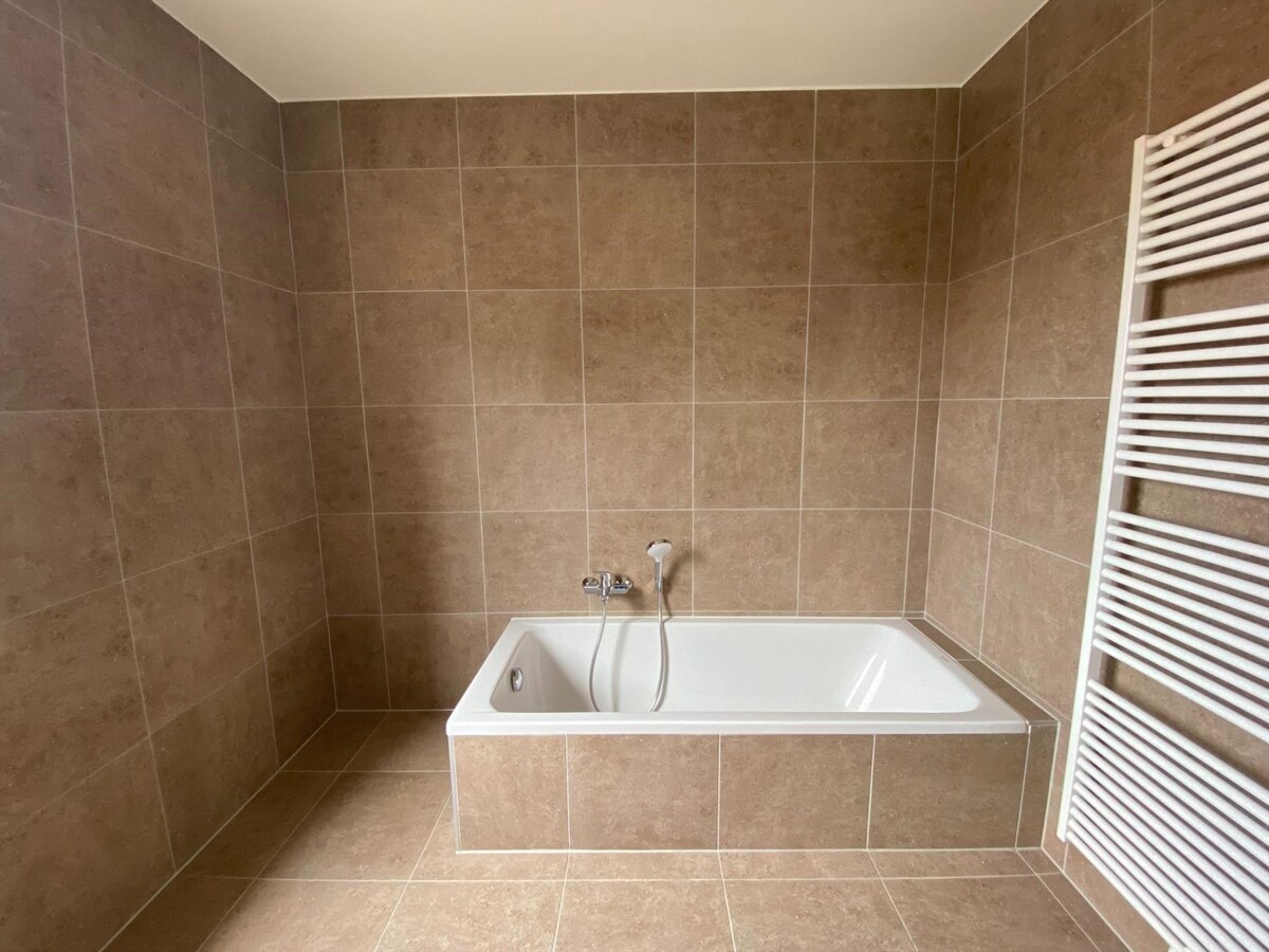 Ruim duplex-appartement met 3 slaapkamers 