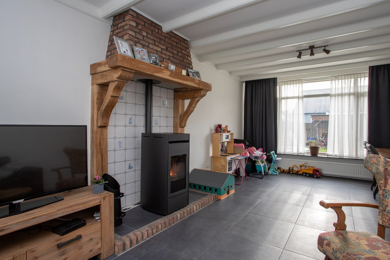 Uniek woon-winkelpand met bedrijfs-, en buitenruimte op toplocatie in Reusel. 