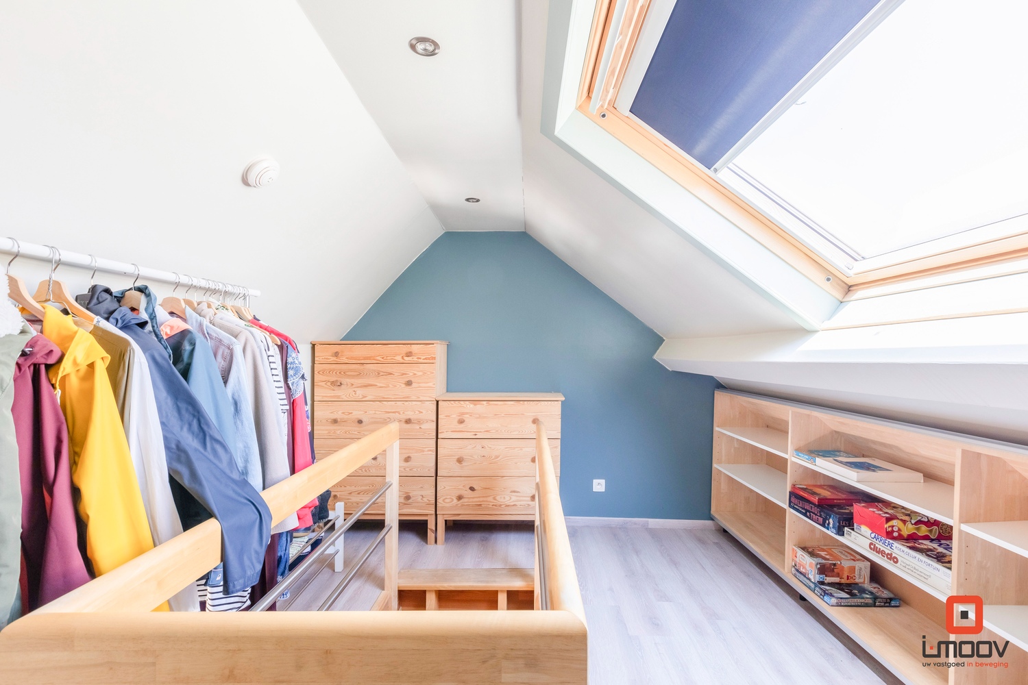 Lichtrijk en instapklare 4 slaapkamer woning 