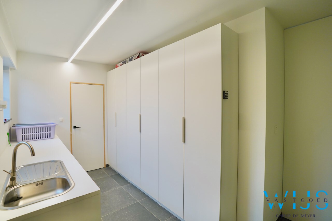 Waanzinnig mooie pastorijwoning te Assenede ! 