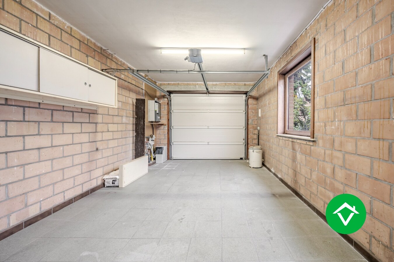 Charmante alleenstaande bungalow met zonnige tuin en garage in Torhout 