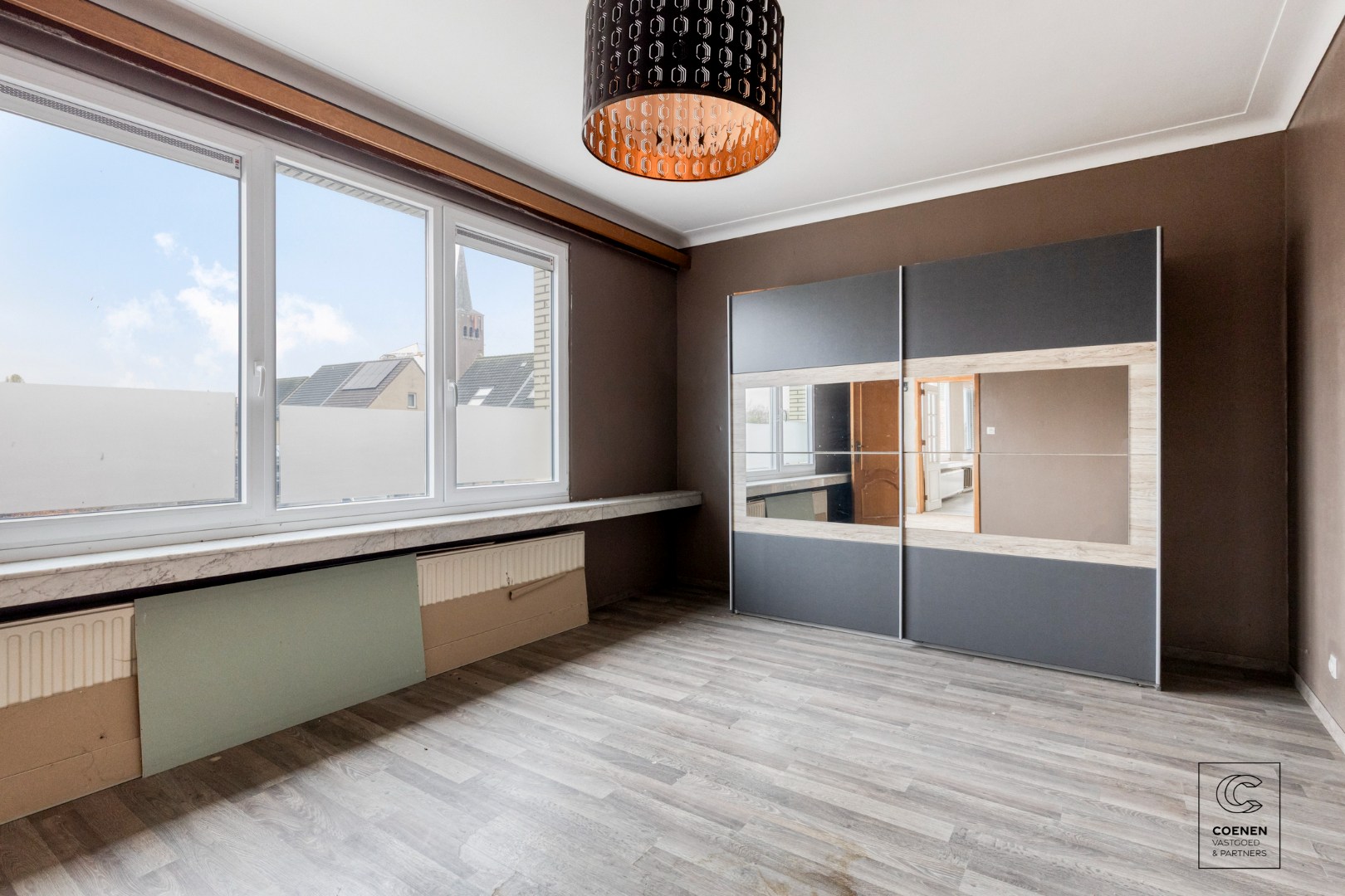 Te renoveren appartement van ca. 120 m² op een gunstige ligging te Kessel! 