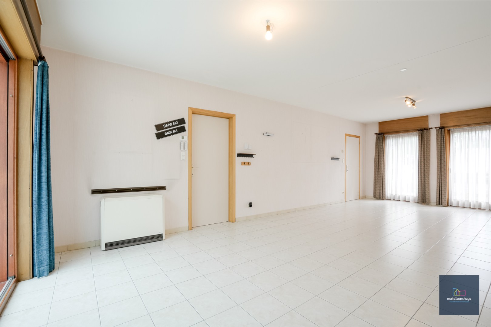 Verzorgde woning in rij met tuin en dubbele garage 