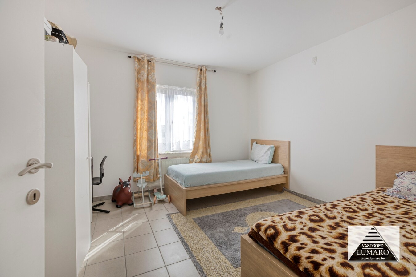 Goed gelegen gelijkvloers app. met 2 slaapkamers en garage 
