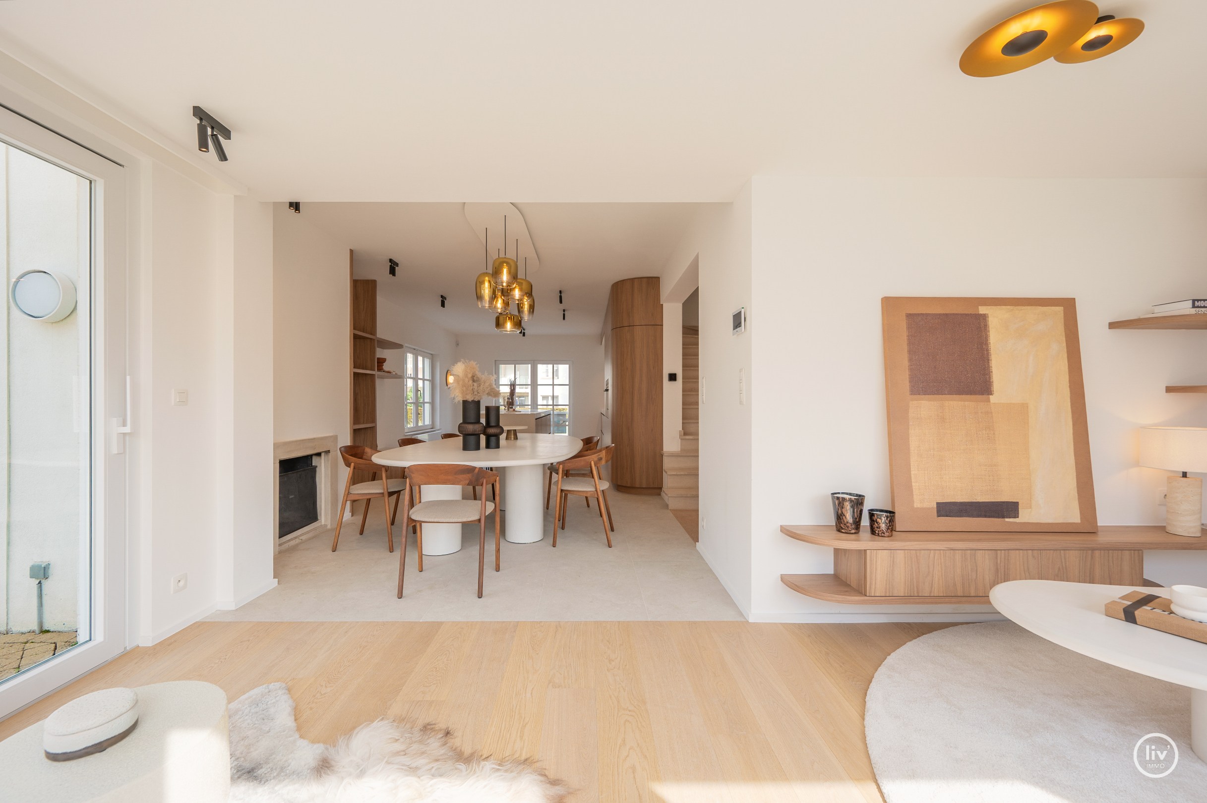Exclusief gerenoveerde villa op een absolute toplocatie in de Jozef Nellenslaan te Knokke. 