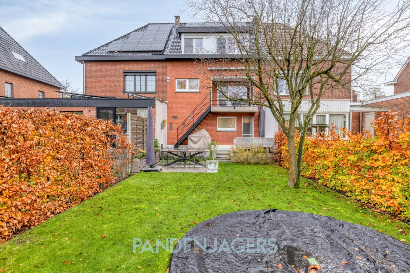 Stijlvol gerenoveerde woning in rustige buurt van Kontich-Kazerne 