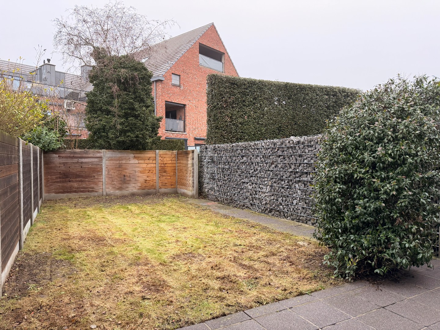 Verzorgd gelijkvloers appartement met tuin 