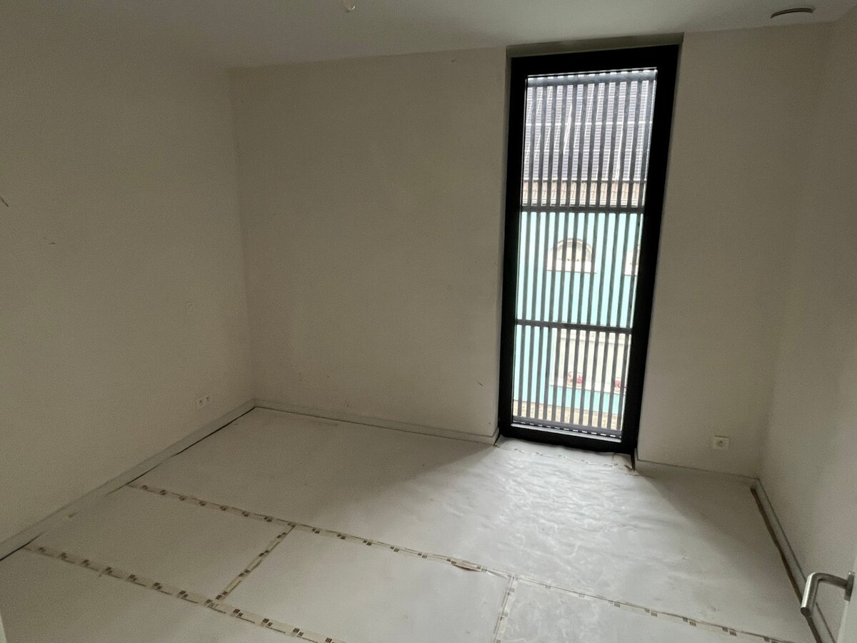 Ruim 2 slpk-appartement incl. staanplaats en kelderberging. 