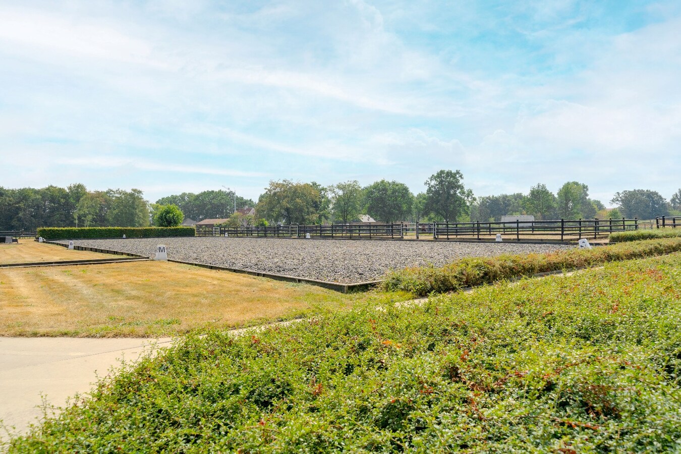 Prachtige paardenaccommodatie op ca. 3,2 ha te Wuustwezel 