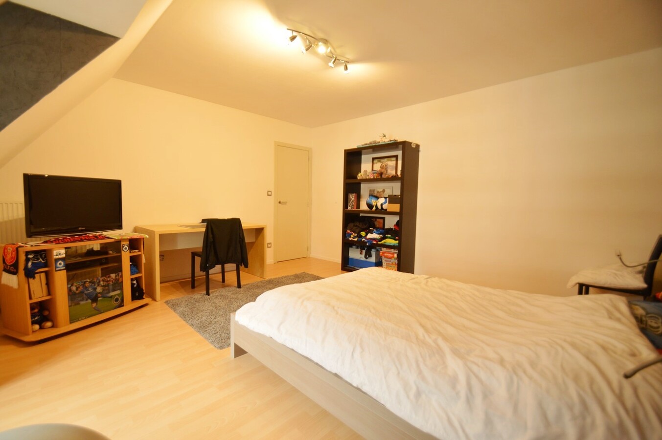 Knappe gezinswoning met 5 slpk te Heulebrug 