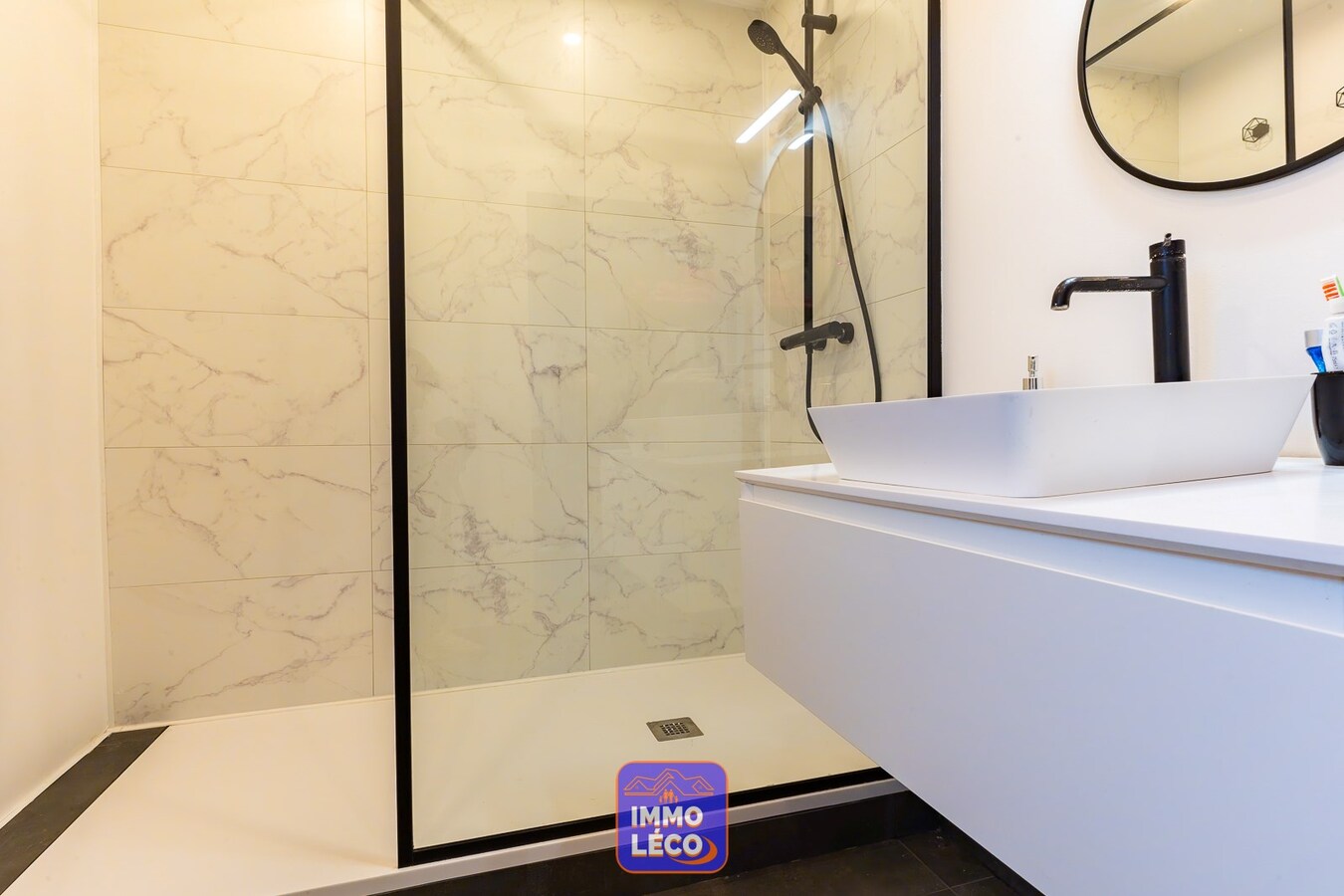 Maison moderne avec jardin &amp; garage attenant, TOP SECTEUR ! 