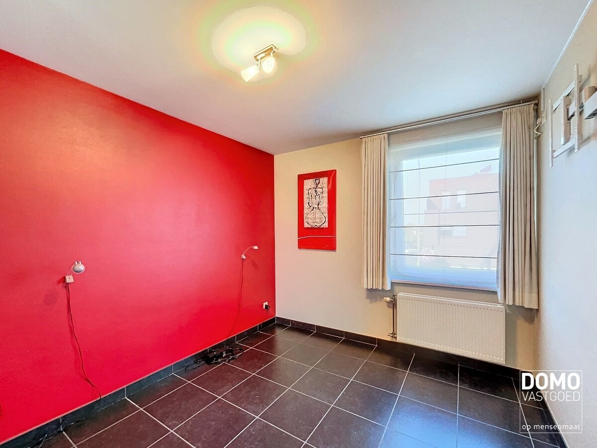 Duplex appartement met een gezellig tuintje, ondergrondse autostandplaats en 2 slaapkamers te Spalbeek - energielabel B, 109m² bewoonbare oppervlakte 