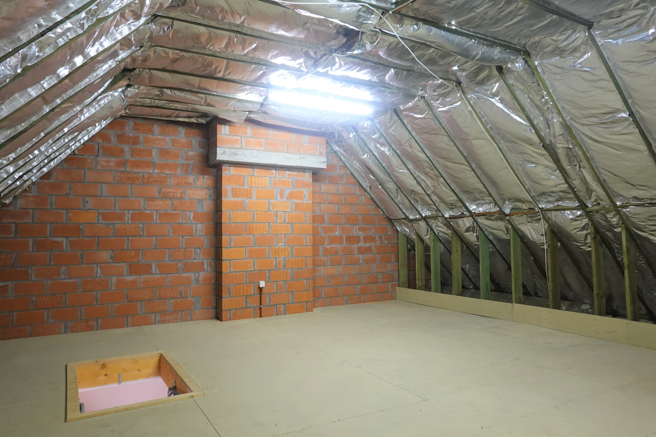 Duplexappartement in centrum Gistel met garage 