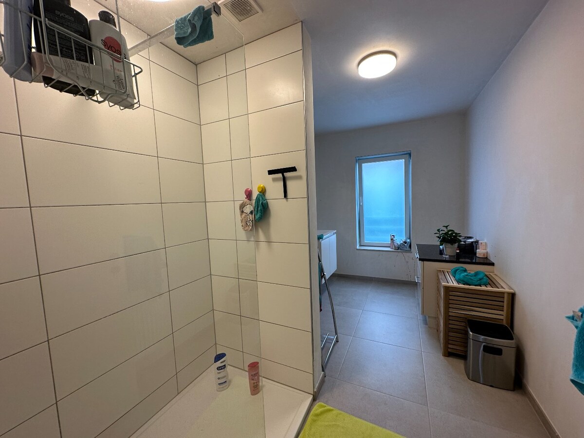 Verrassend ruime, energiezuinige woning in Centrum Houthulst 