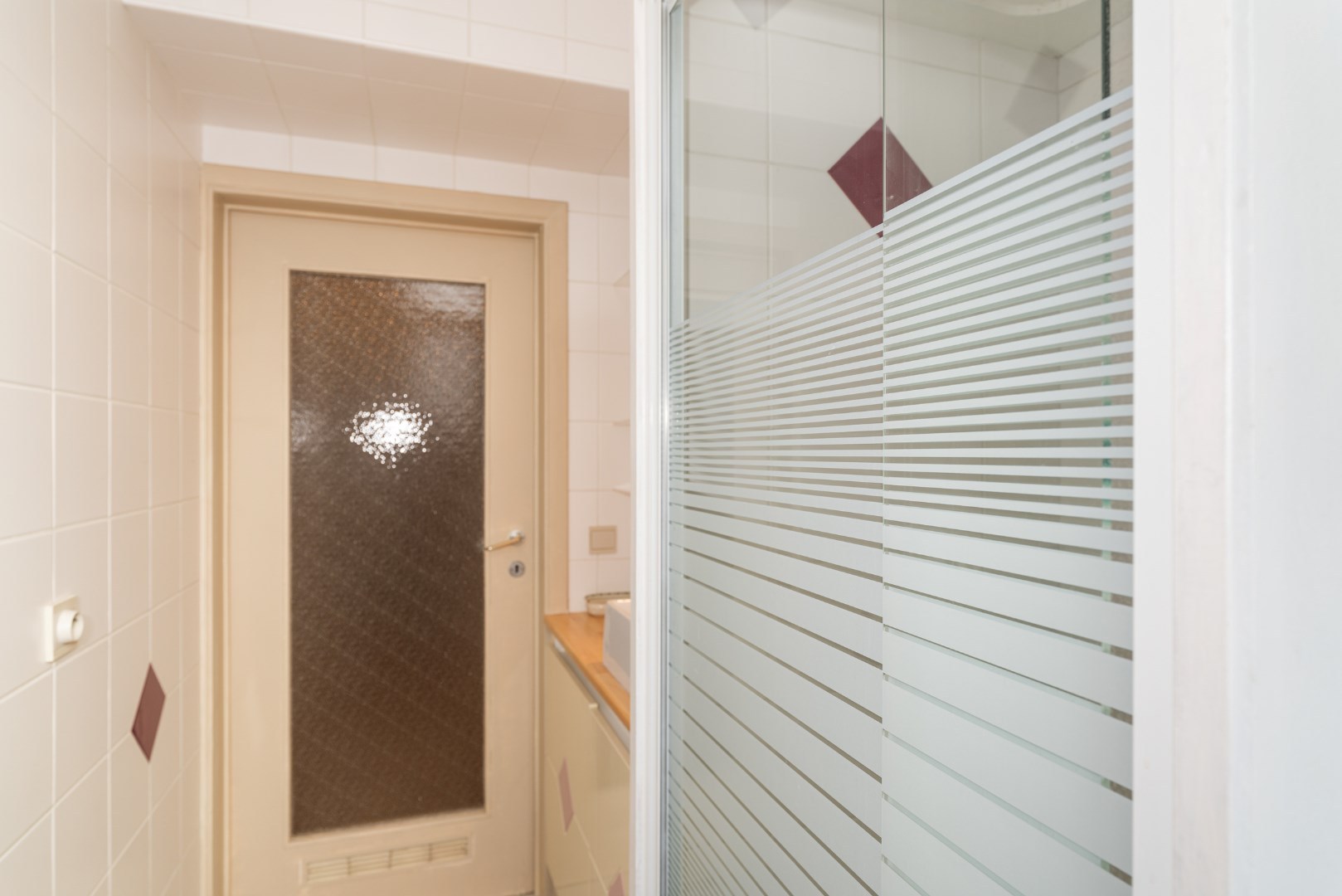 1 chambre avec salle de bains dans un appartement en résidence Palace 