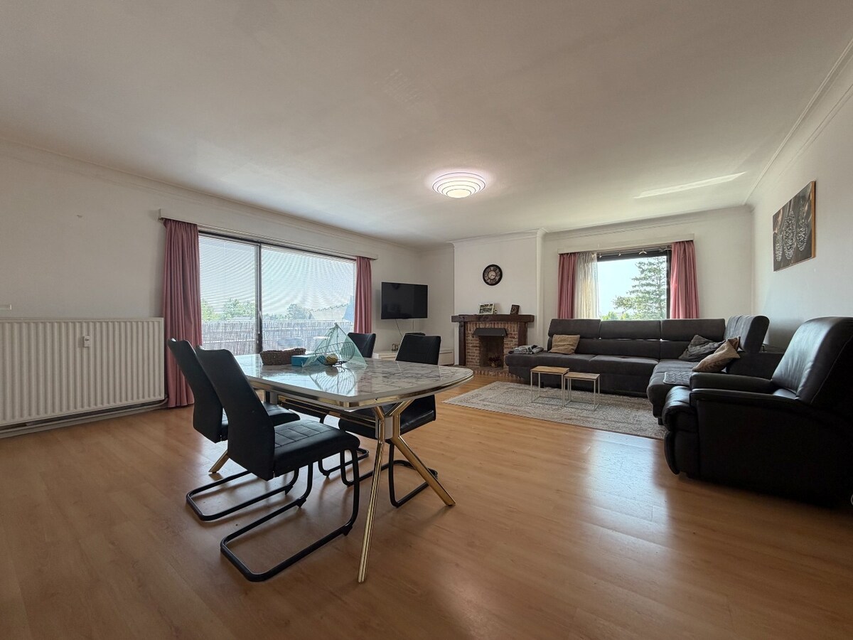 Lichtrijk instapklaar appartement EPC B  te Kuurne met 3 slaapkamers en autostaanplaats! 
