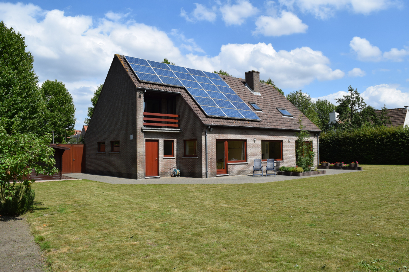 Lichtrijke villa in aangename omgeving ! 