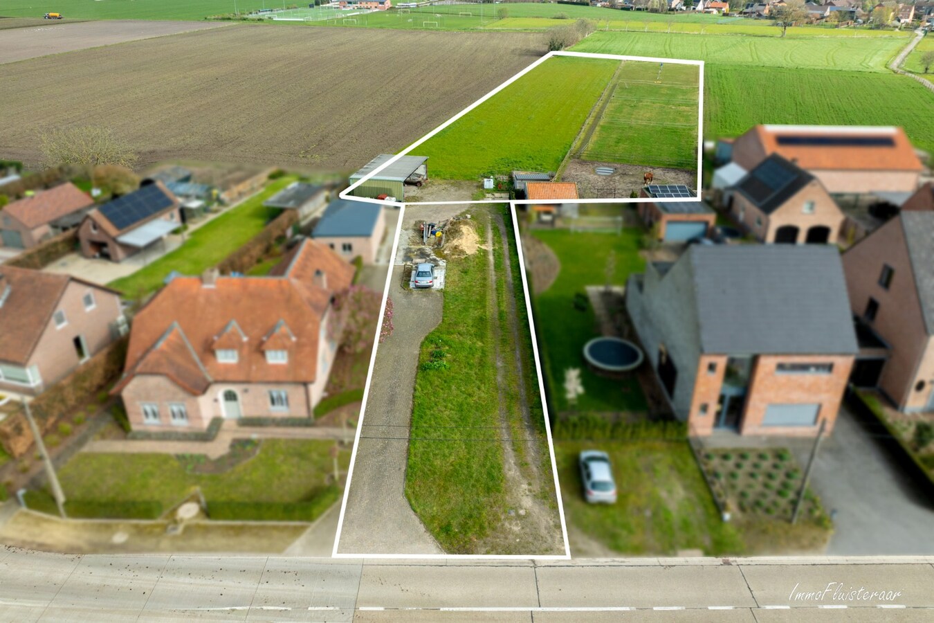 Bouwgrond voor HOB met aanpalende weide nabij het centrum van Hoogstraten 