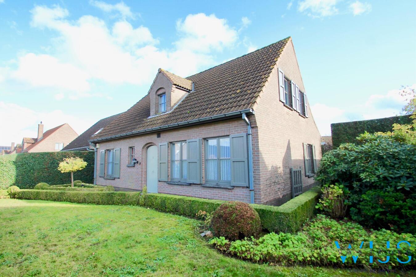 Volwaardig woonhuis met zongerichte tuin op absolute toplocatie in Ertvelde! 