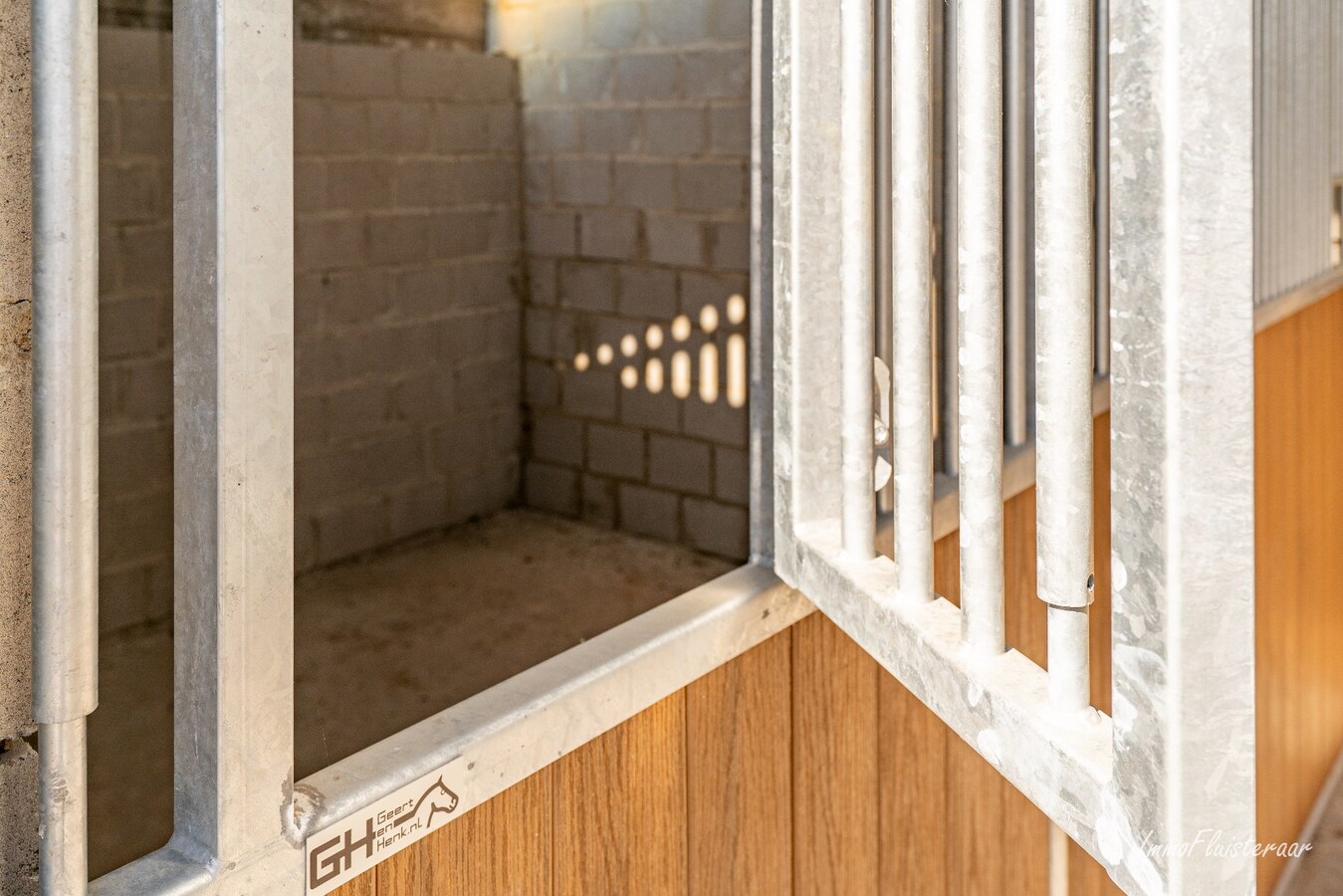 Veelzijdige woning met paardenstallen op ca. 2ha te Helchteren 