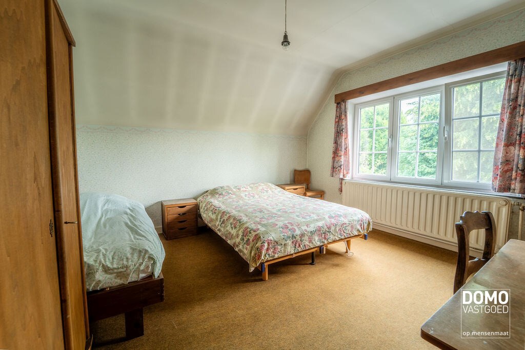 CHARMANTE TE RENOVEREN WONING MET 4 SLAAPKAMERS OP EEN PERCEEL VAN 13A TE HASSELT (KURINGEN) 