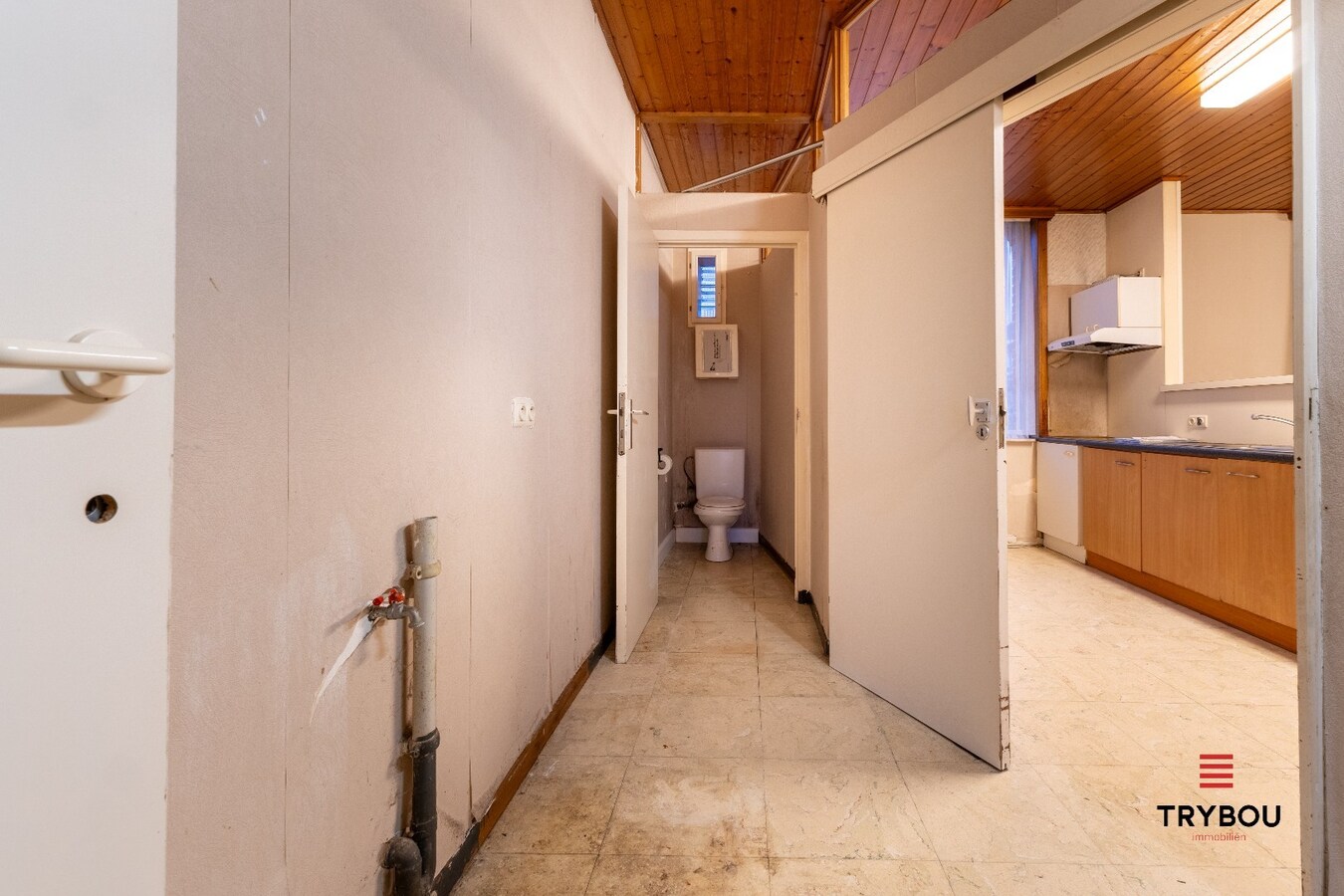 Ruime hoekwoning met tuin te Houthulst 