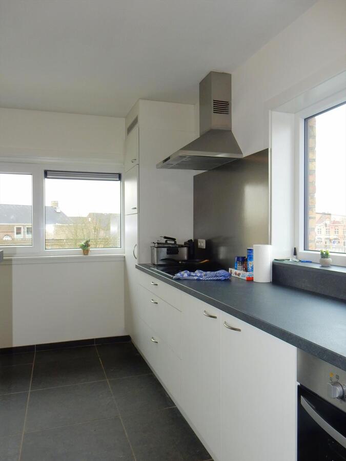 Vernieuwd appartement met 2 slaapkamers 