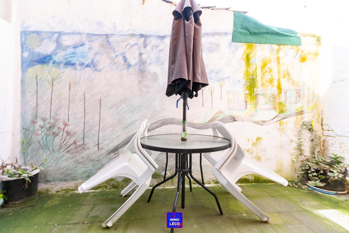 Immeuble de rapport rénové : Trois appartements une chambre, IDEAL INVEST ! 