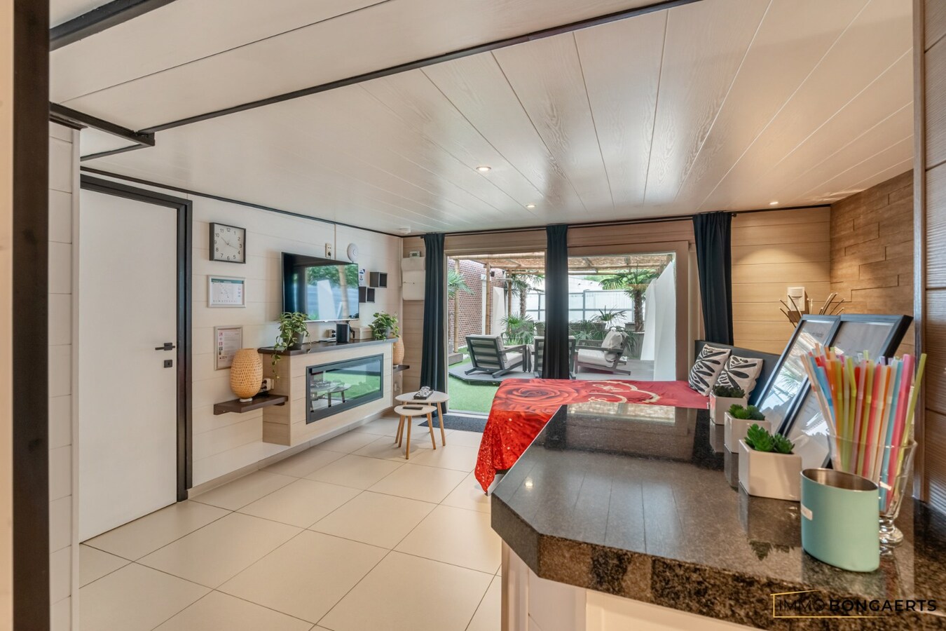 Exclusieve woning met volledig uitgeruste wellnesspraktijk nabij Hasselt 