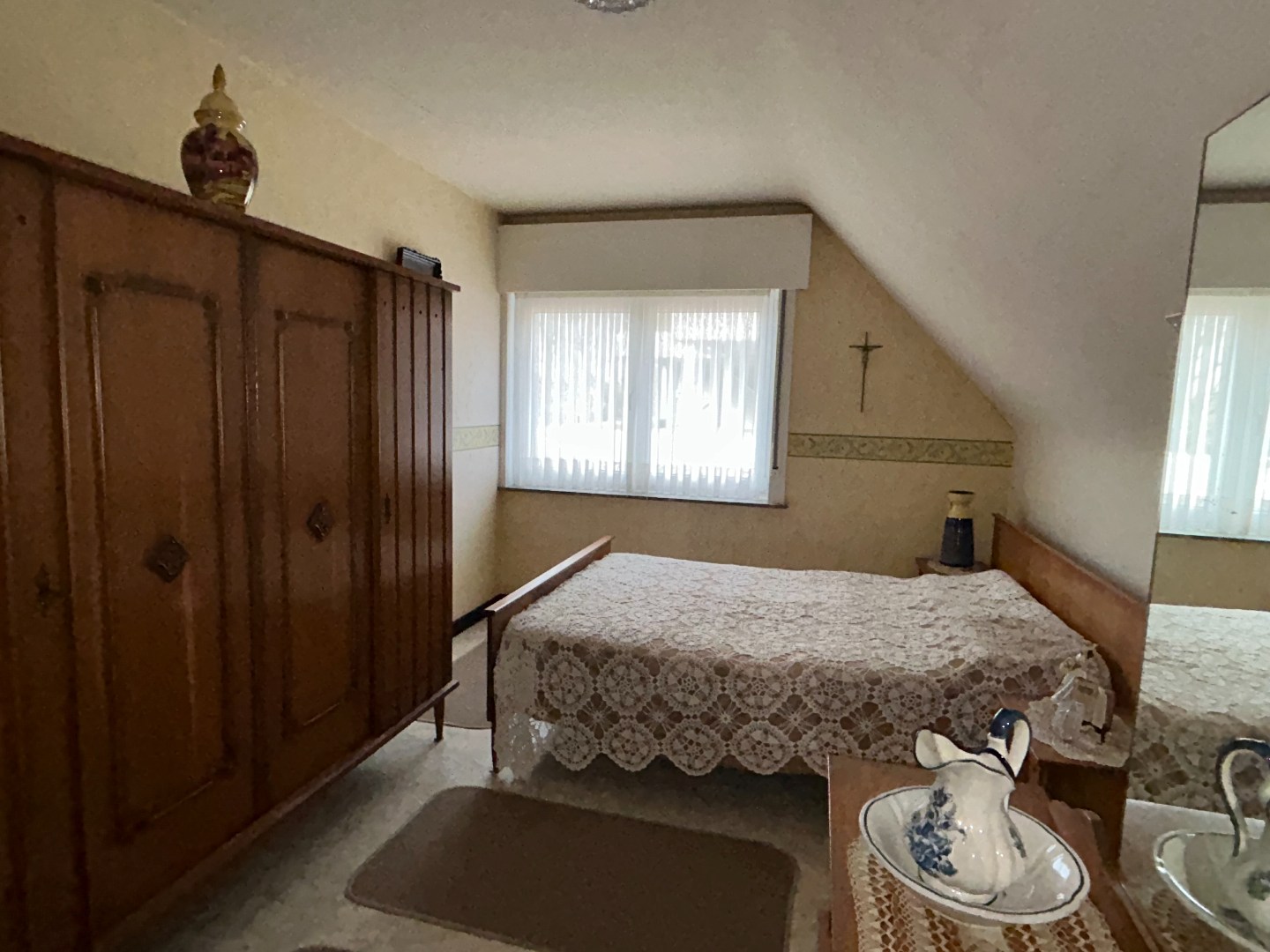 Degelijke alleenstaande woning op 592 m² 