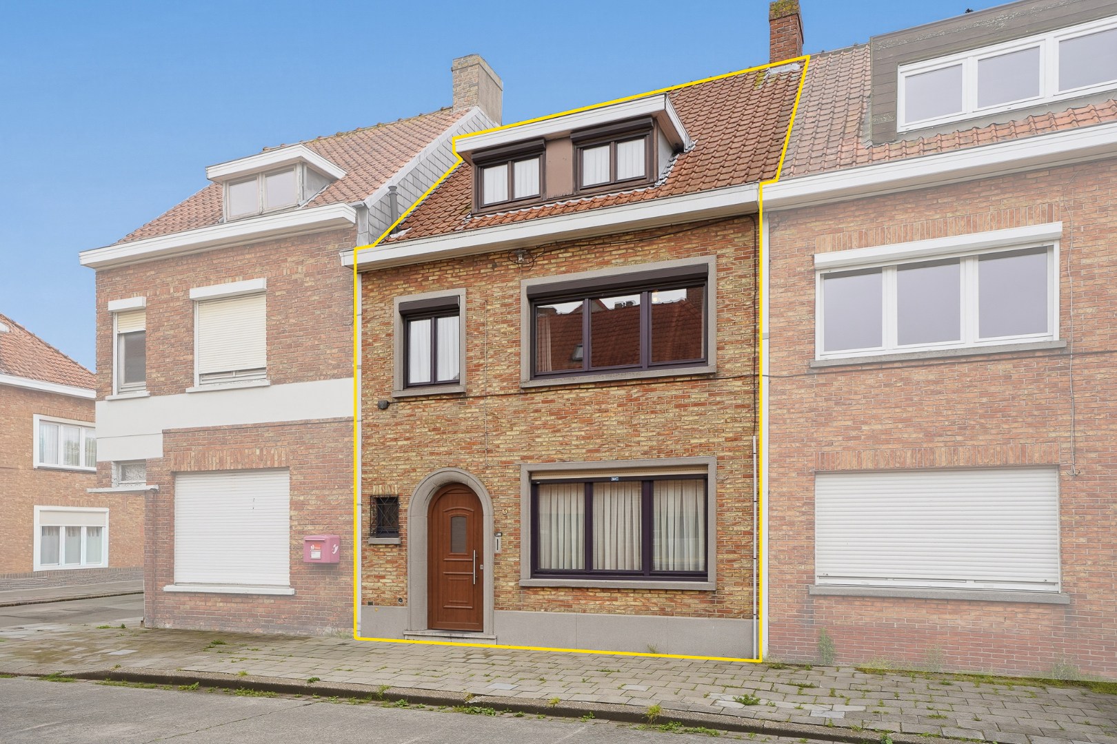 Ruime gezinswoning met zonnige tuin nabij Brugse binnenstad 