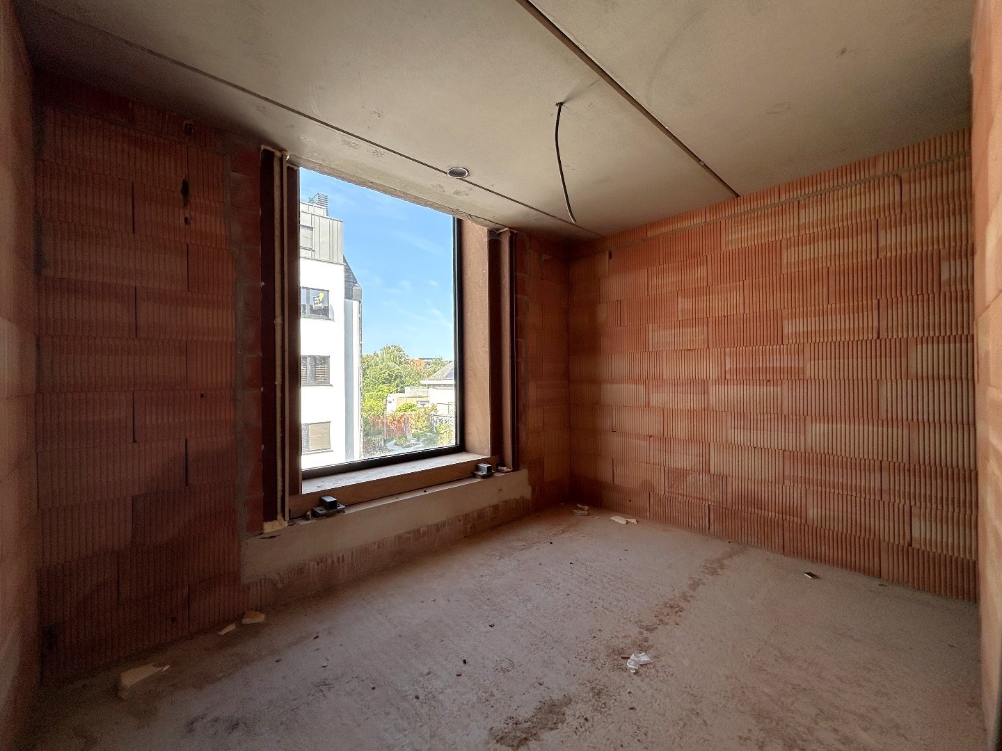 Uitzonderlijk afgewerkte nieuwbouwwoning met 4 slpk. in centrum Geel 