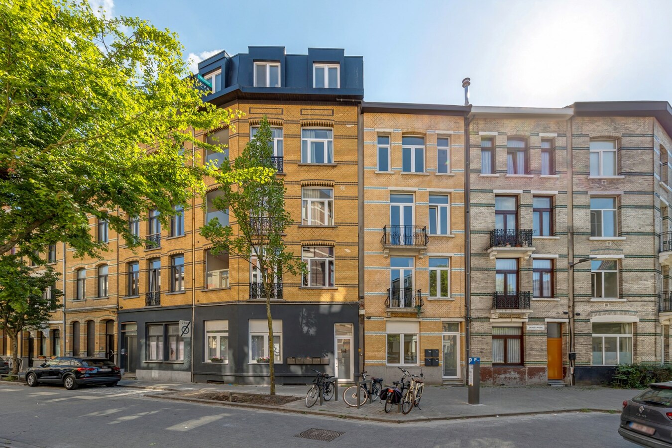 Kwaliteitsvol gerenoveerd appt. met terras te Borgerhout! 