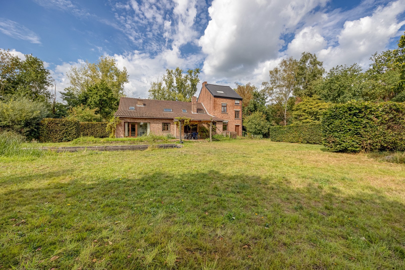 Uniek pand met twee wooneenheden 