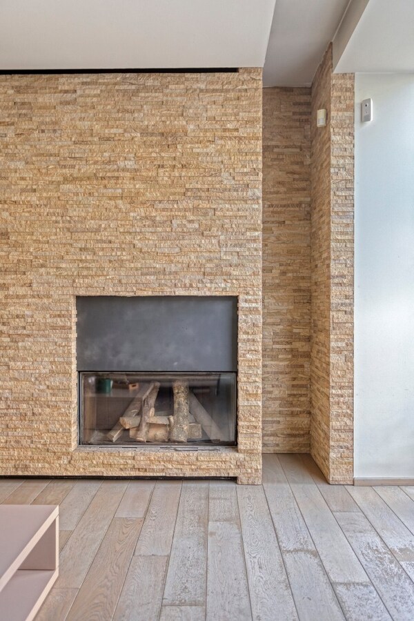 Uitzonderlijke exclusieve herenwoning met verrassende loods van 3 etages 