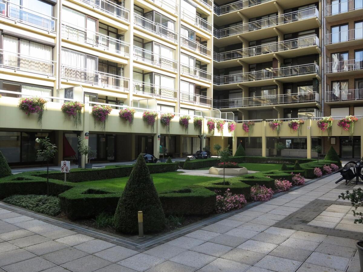 Vernieuwde studio in het commerciële centrum van Westende 