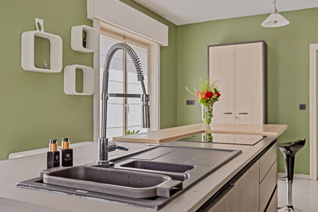 Zeer ruime woning met garage te koop in centrum Oudenaarde 