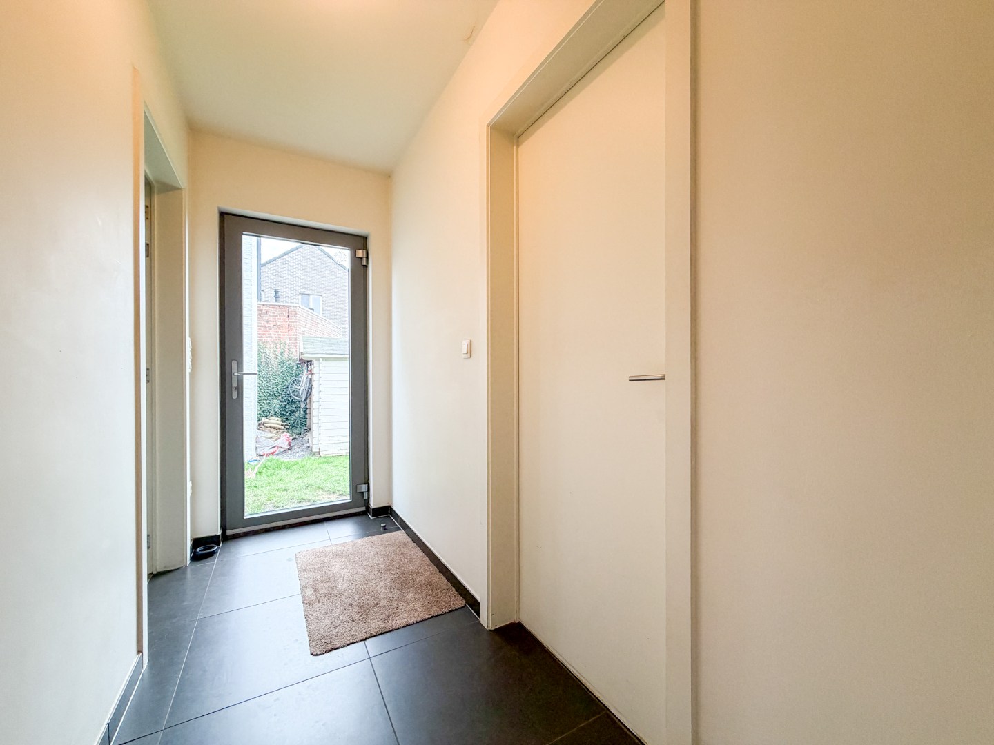 Alleenstaande woning met open zicht en mooie tuin, perceel 539 m², Torhout 